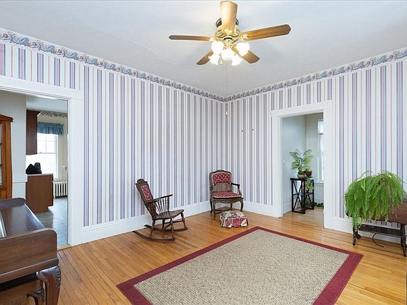 5th image of 13 Mystic Ave