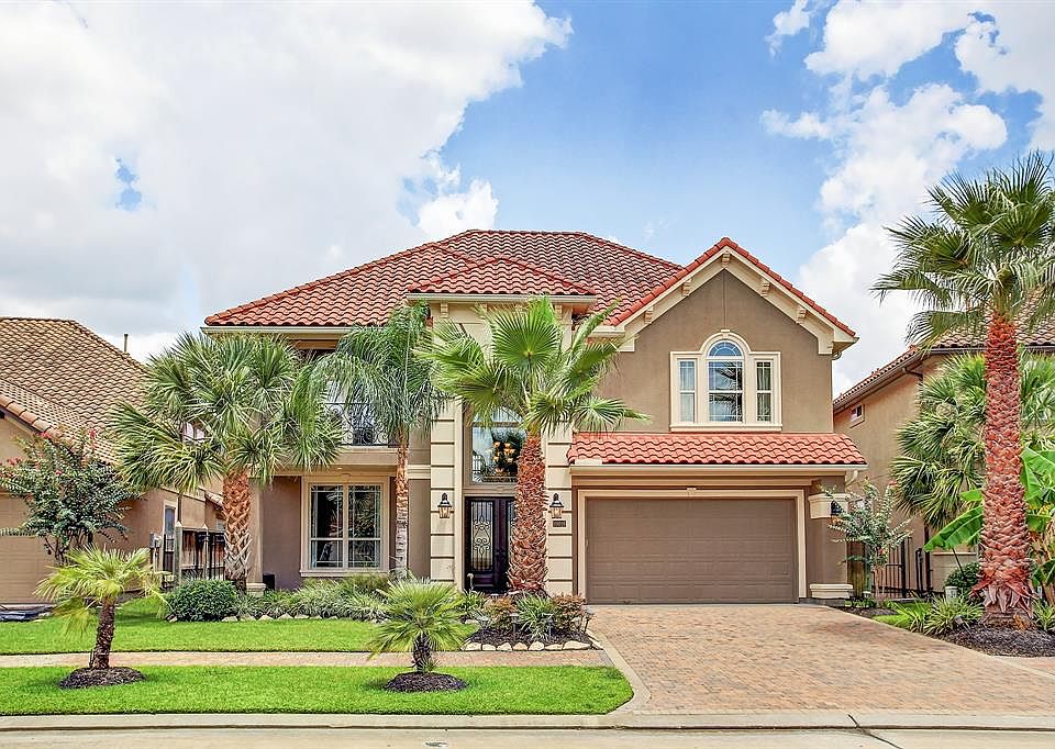 1st image of 19018 Windsor Palms Dr