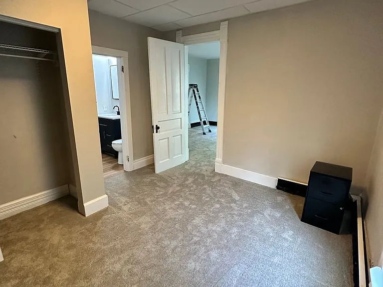 121 Washington St — Photo 10