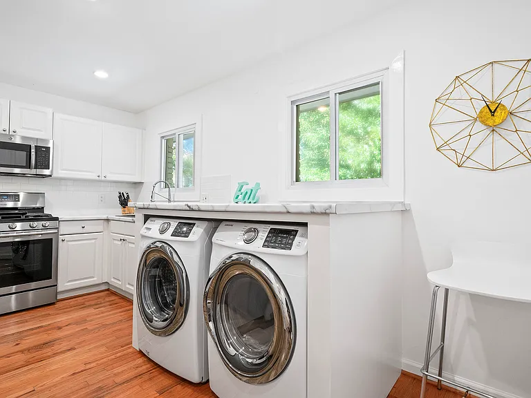 352 Cherokee Ave SE #4 — Photo 10