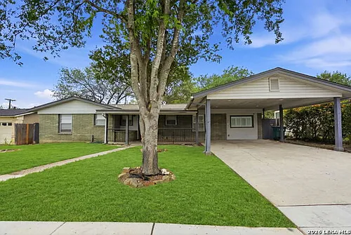 466 Sandalwood Ln Photo 1