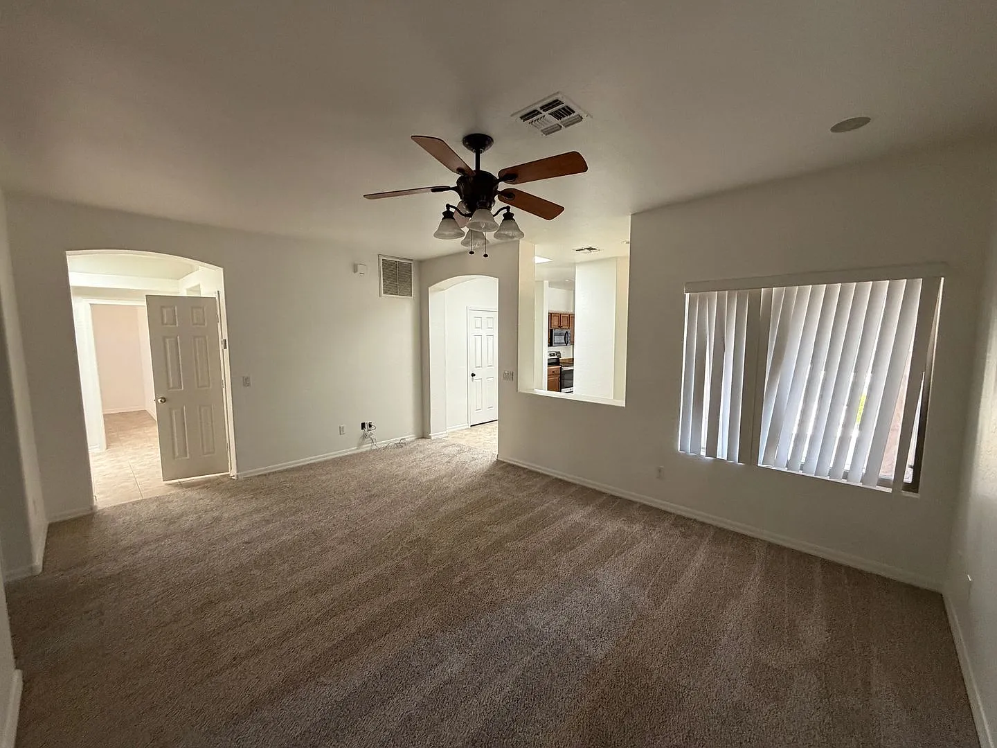 Spacious & Updated 2 Bed/2 Bath Condo with Attached 2 Car Garage in Mesa — Photo 3