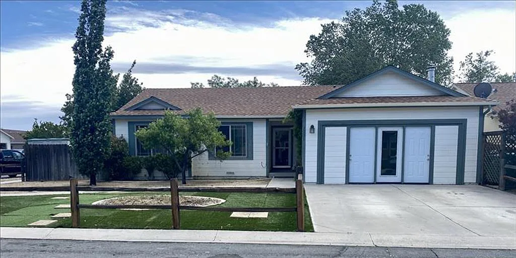 1225 Figuero Way photo 1