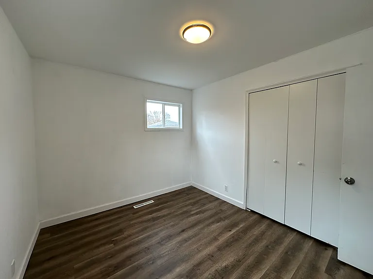 1615 E Greig Ave — Photo 20