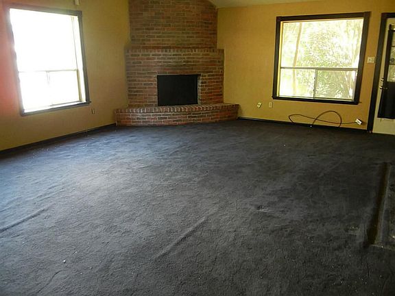 3rd image of 1203 Whispering Pine Dr