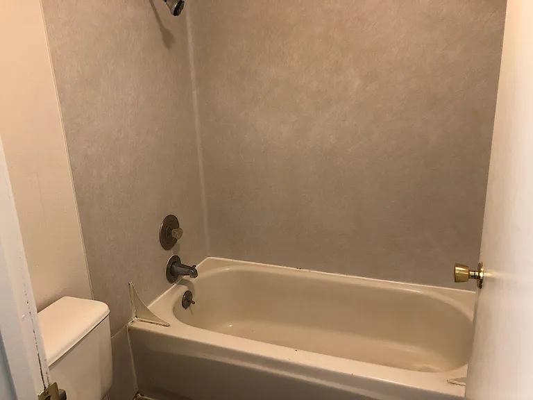 500 NE Maiden Ln #1 — Photo 8