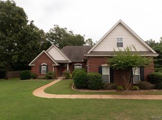 94 Sunnybrook Ct, Deatsville, AL 36022
