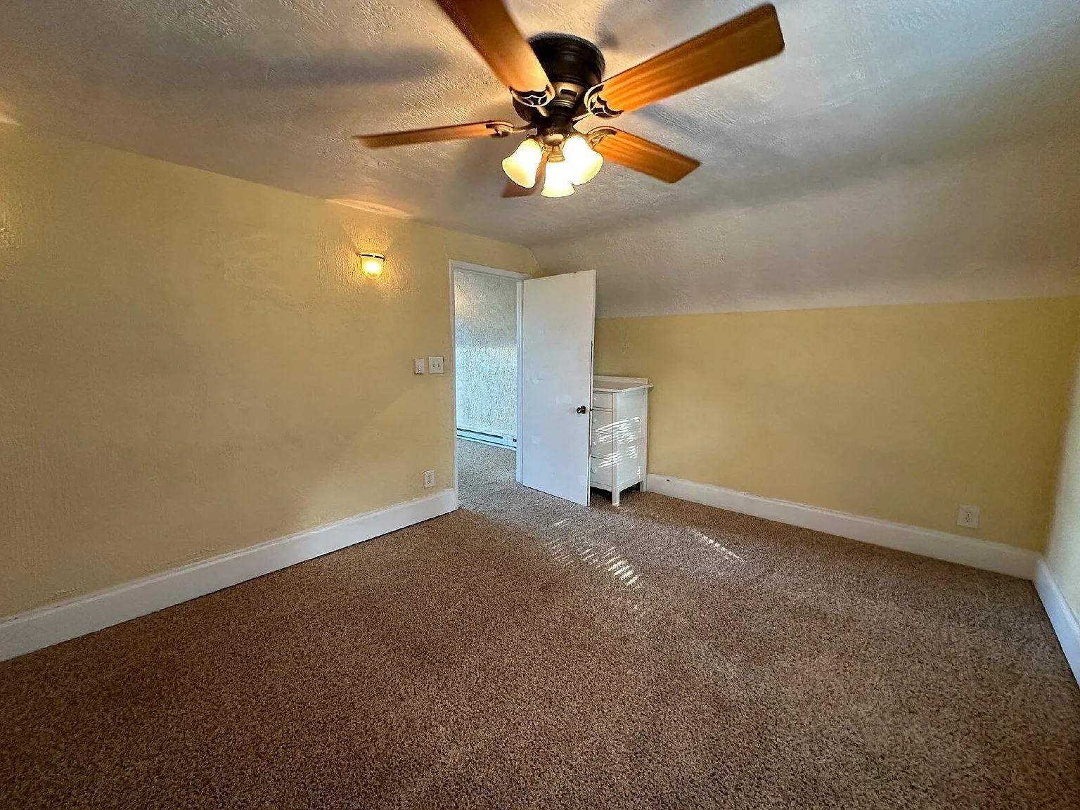 1 bed, 1.0 bath, 700 sqft, $845 — Photo 4