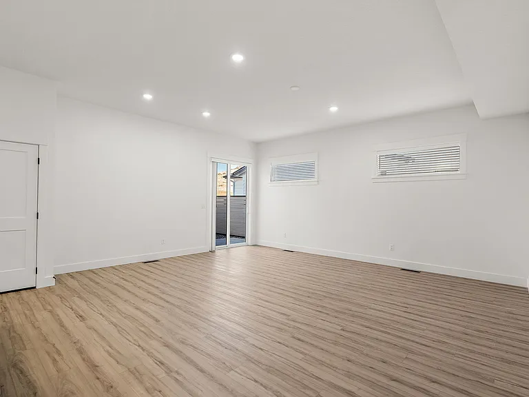 5690 W Glass Ln — Photo 6