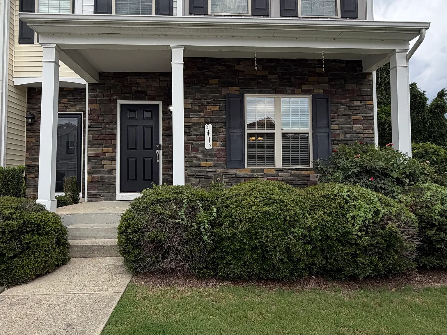 3 bed, 1535 sqft, $1,900 — Photo 1