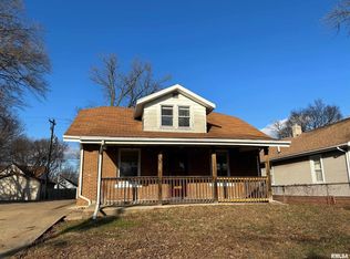 1211 Ann Eliza St, Pekin, IL
