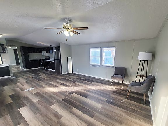 4th image of 72 Deerwood Park
