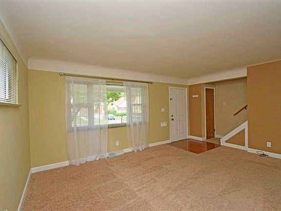 3rd image of 6628 Charann Ln