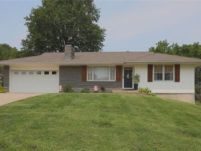 2 NE 63rd Ter, Gladstone, MO, 64118