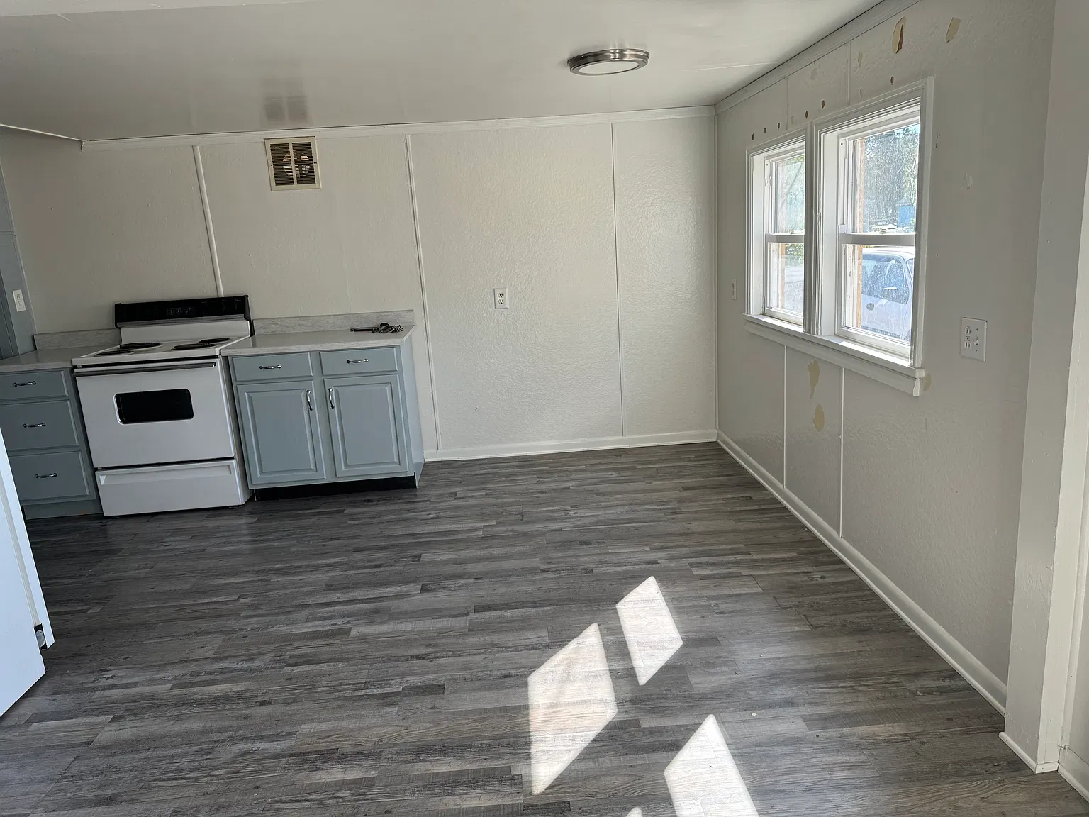 2 bed, 900 sqft, $1,000 — Photo 4