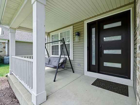 4th image of 2468 Rosehall Ln