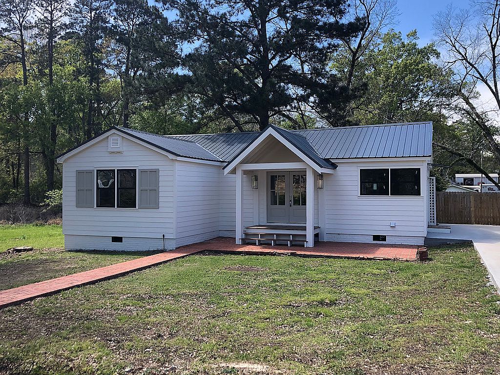 186 Oak St S, Meadville, MS 39653 Zillow