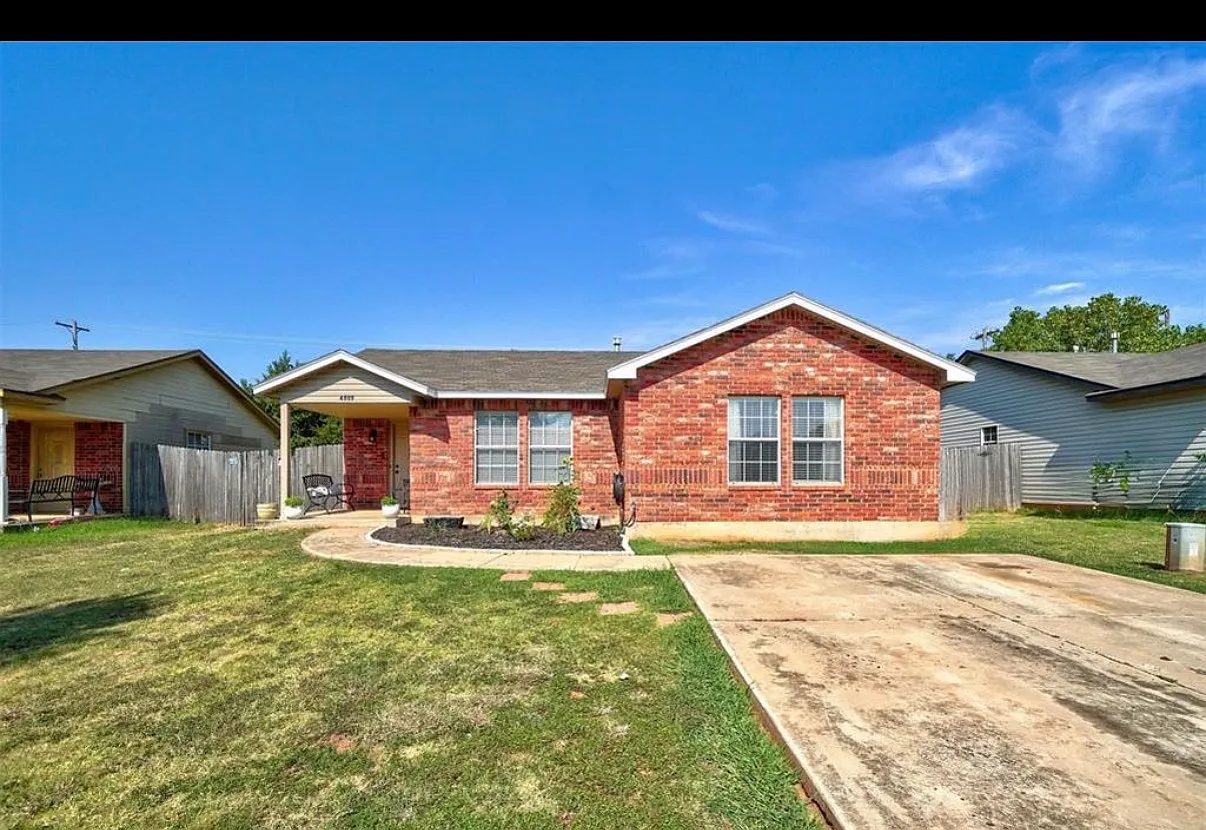 3 bed, 1162 sqft, $1,500 — Photo 2