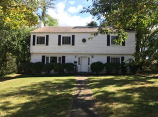 11 Shorewood Dr, Asheville, NC 28804