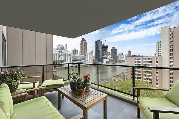 Sold by Corcoran | media 7