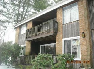 200 Woodmont Ave APT 94, Bridgeport, CT 06606