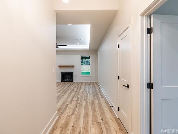 3rd image of 15 Denali Ln
