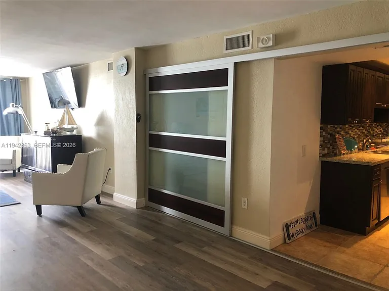 801 S Ocean Dr #1004 — Photo 28