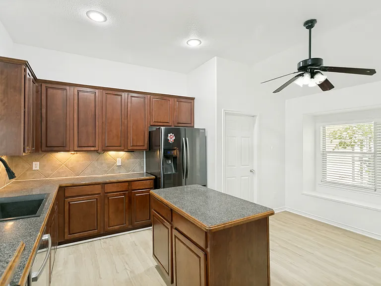 1745 Woodstream Ln — Photo 8