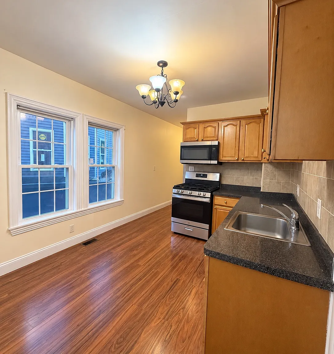 2 bed, $2,800 — Photo 2
