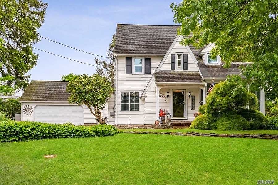 1st image of 18 Bellecrest Ave