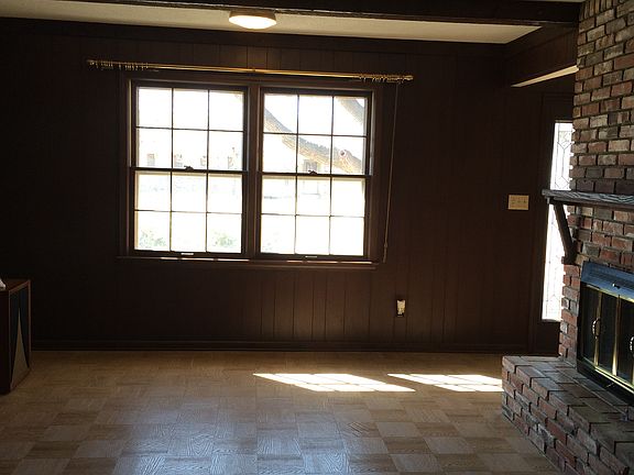 1st floor family room front