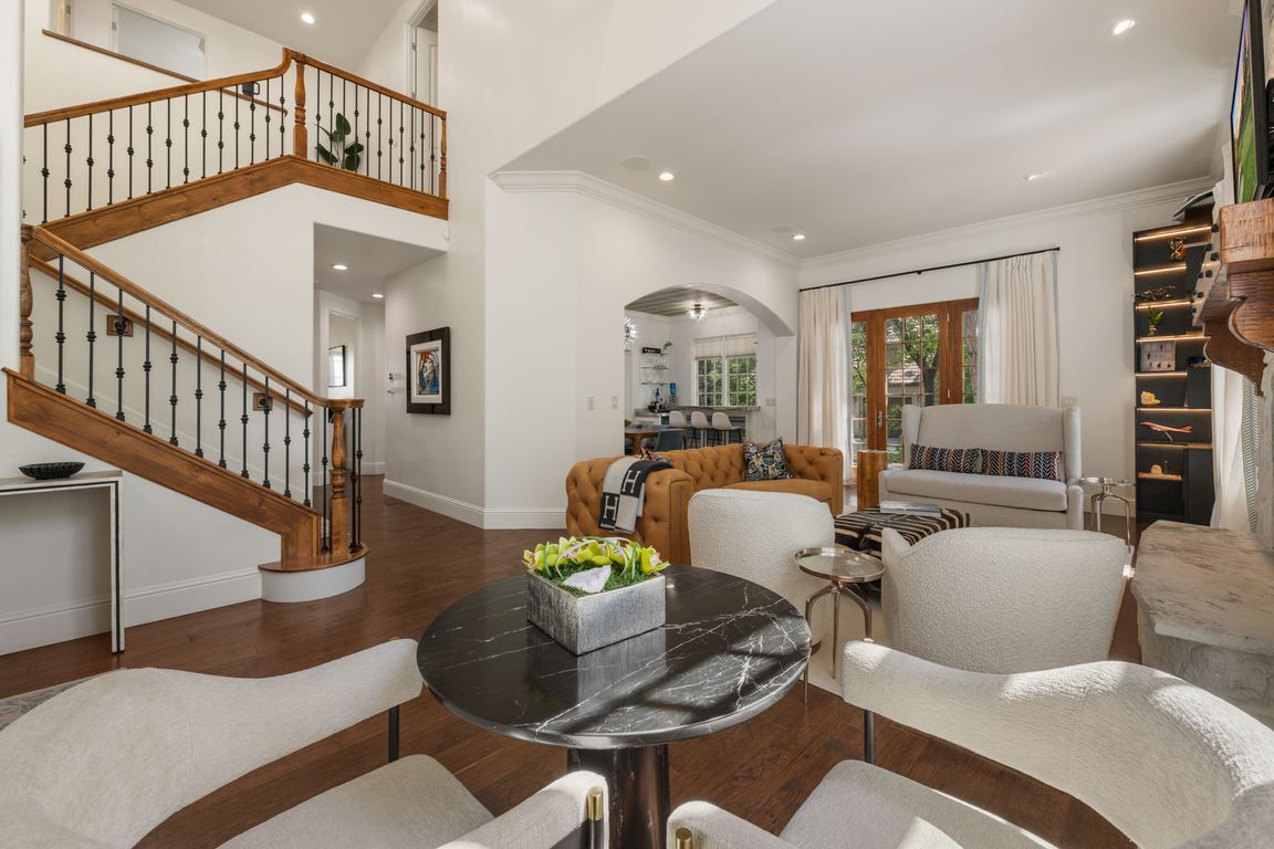 next background image