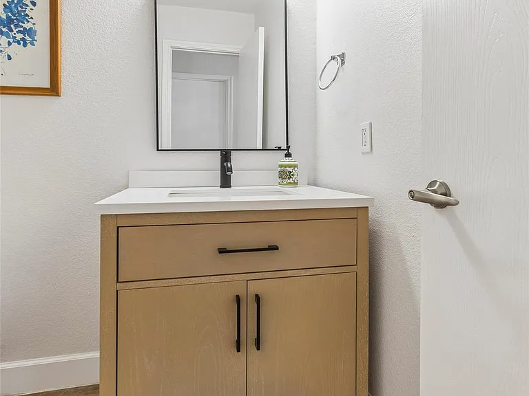 1653 Knight Trl — Photo 29