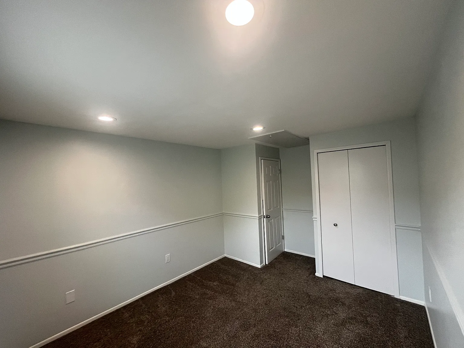 4 bed, 3.5 bath, 1945 sqft, $950 — Photo 2