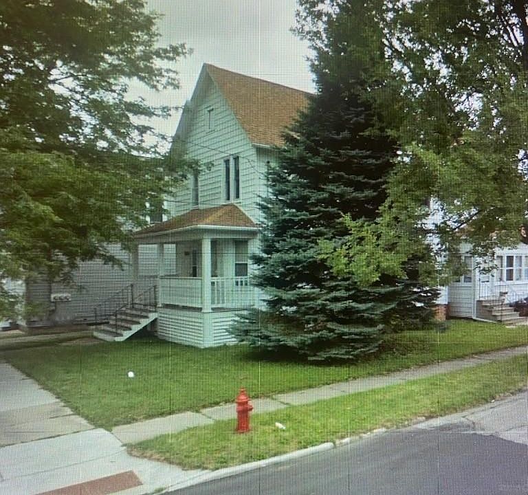 2nd image of 2227 53rd St