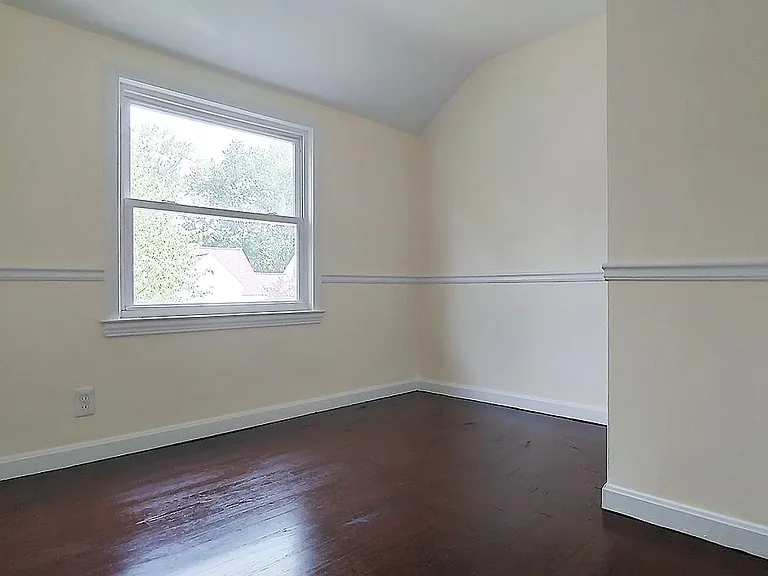 4996 Oakland Dr — Photo 9