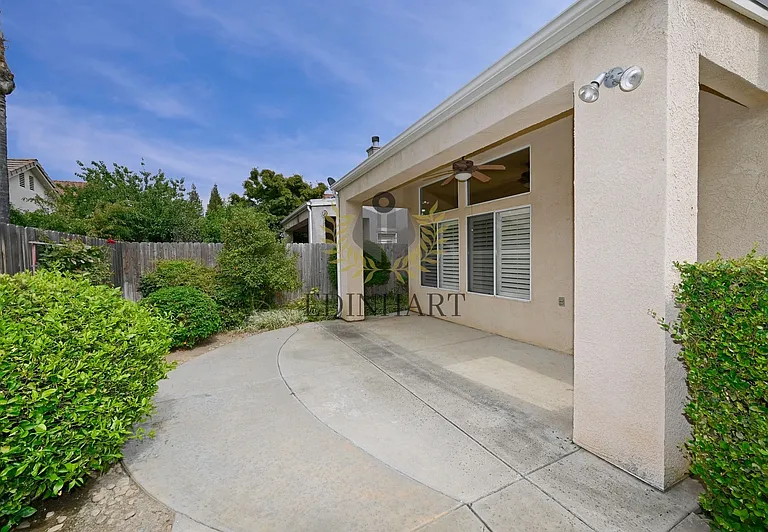 3750 W Vincent Ln — Photo 37