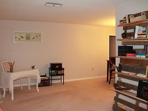 4th image of 6122 Christina Dr W
