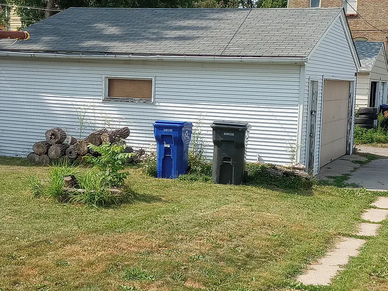 1879 Lacrosse Ave — Photo 17