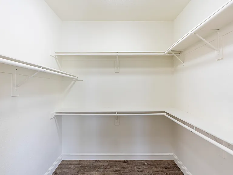 10623 Mona Way — Photo 21