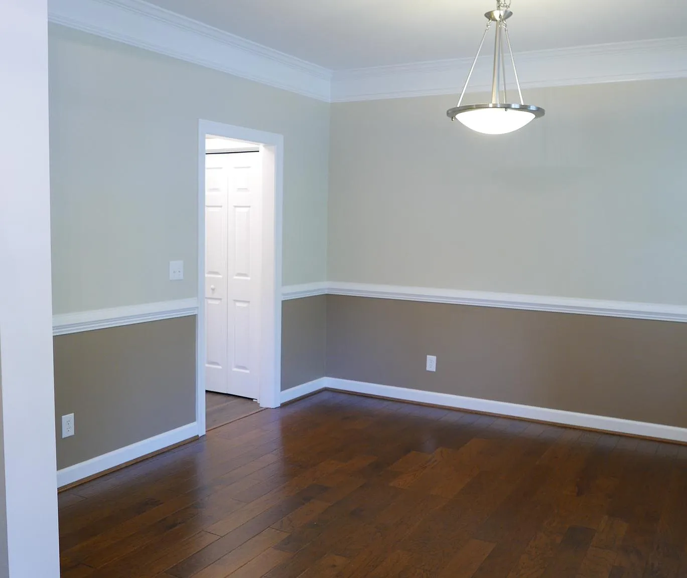 4 bed, 2.5 bath, 2326 sqft, $2,900 — Photo 4