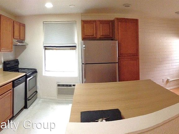 3rd image of 1727 University Ave Ste D