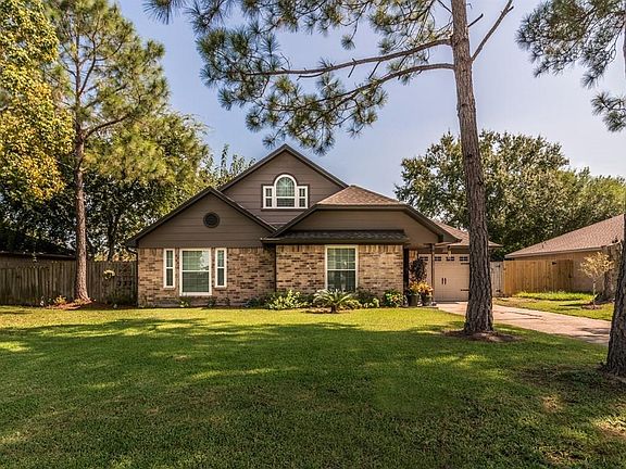 2nd image of 5215 Winding Brook Dr