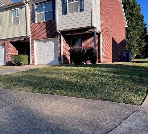 2nd image of 535 Magnolia Ct