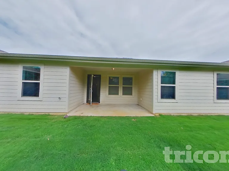 3609 Doris Dr — Photo 15