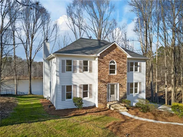 511 Lakeside Dr, Hiram, GA 30141