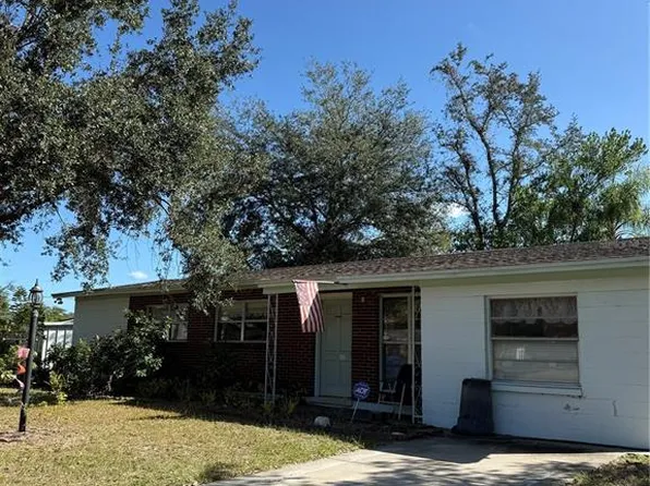 8801 Chinaberry Dr, Tampa, FL 33637