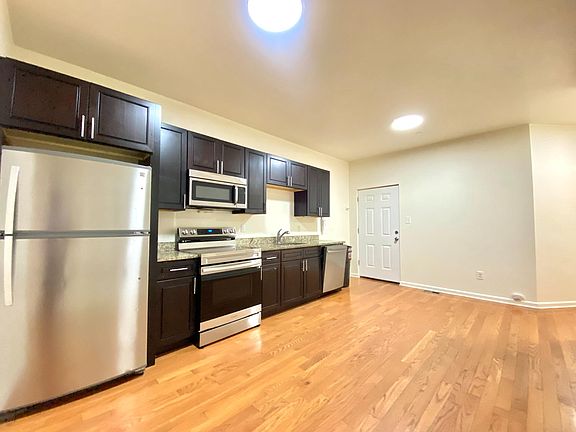 4th image of 2233 N Camac St #1
