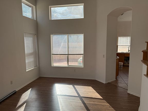 3rd image of 751 W Bel Esprit Cir W