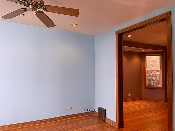 4th image of 3210 N Clifton Ave Unit 1